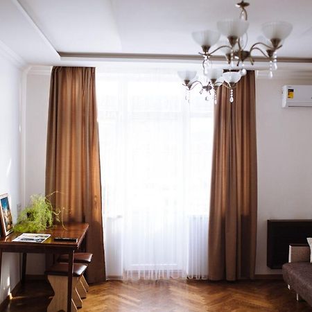 Затишна 1 Кімнатна Квартира, Вокзал Iwano-Frankiwsk Exterior foto