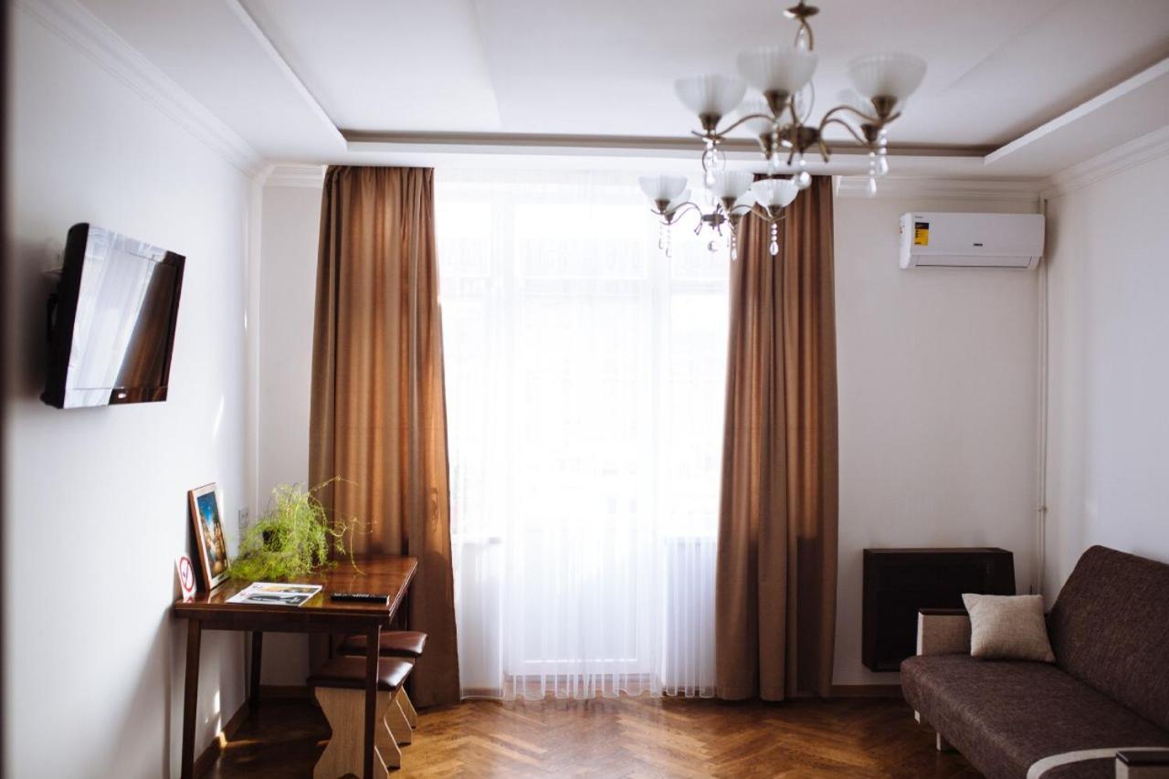 Затишна 1 Кімнатна Квартира, Вокзал Iwano-Frankiwsk Exterior foto